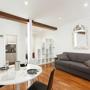 Urbana Lodge, Monti Apartamento